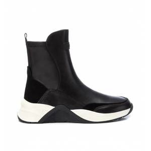 NEW XTI women's casual booties in black